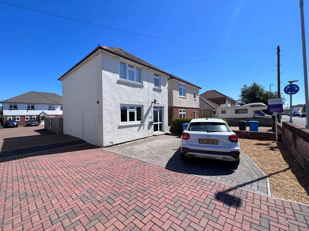 Rosemary Road, Parkstone, POOLE, BH12 3 bed detached house for sale £