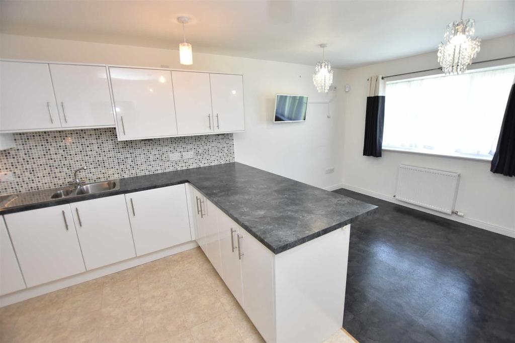 School Road, Conon Bridge 4 bed detached bungalow £325,000