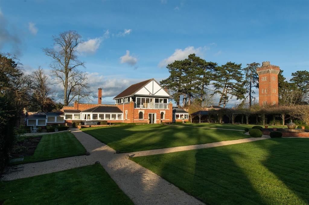 Back of house 15.jpg