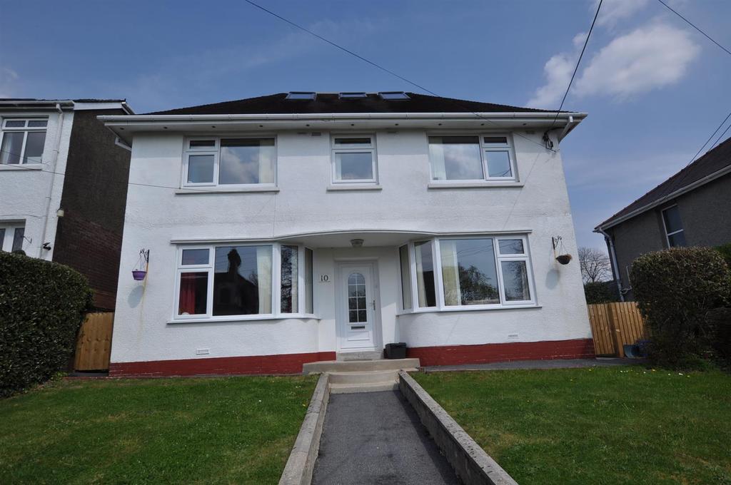Lime Grove Ave, Carmarthen 4 bed detached house £375,000