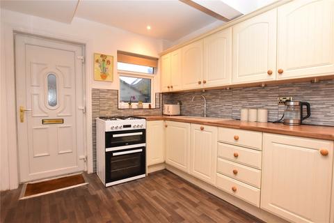 3 bedroom semi-detached house for sale, Barfield Avenue, Yeadon, Leeds, West Yorkshire