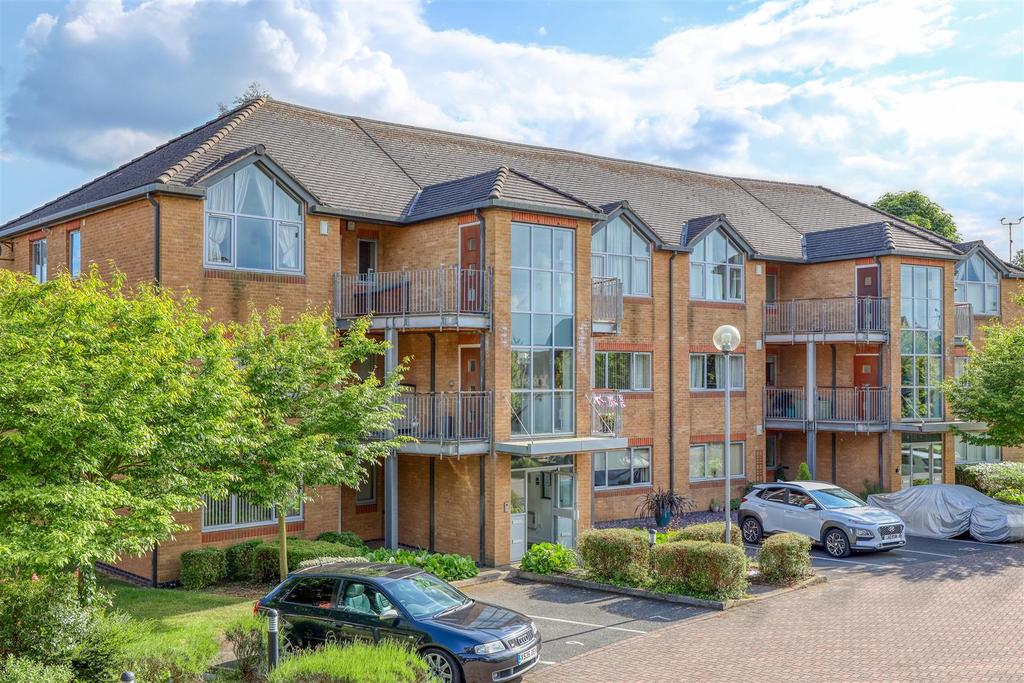 Dudley Whenham Close, Syston 2 bed apartment £795 pcm (£183 pw)