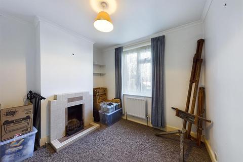 64 Pinegrove Road, Southampton, SO19 2PR