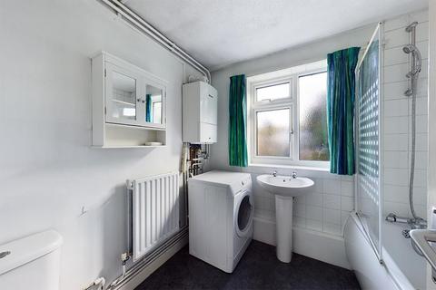 64 Pinegrove Road, Southampton, SO19 2PR