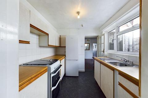 64 Pinegrove Road, Southampton, SO19 2PR