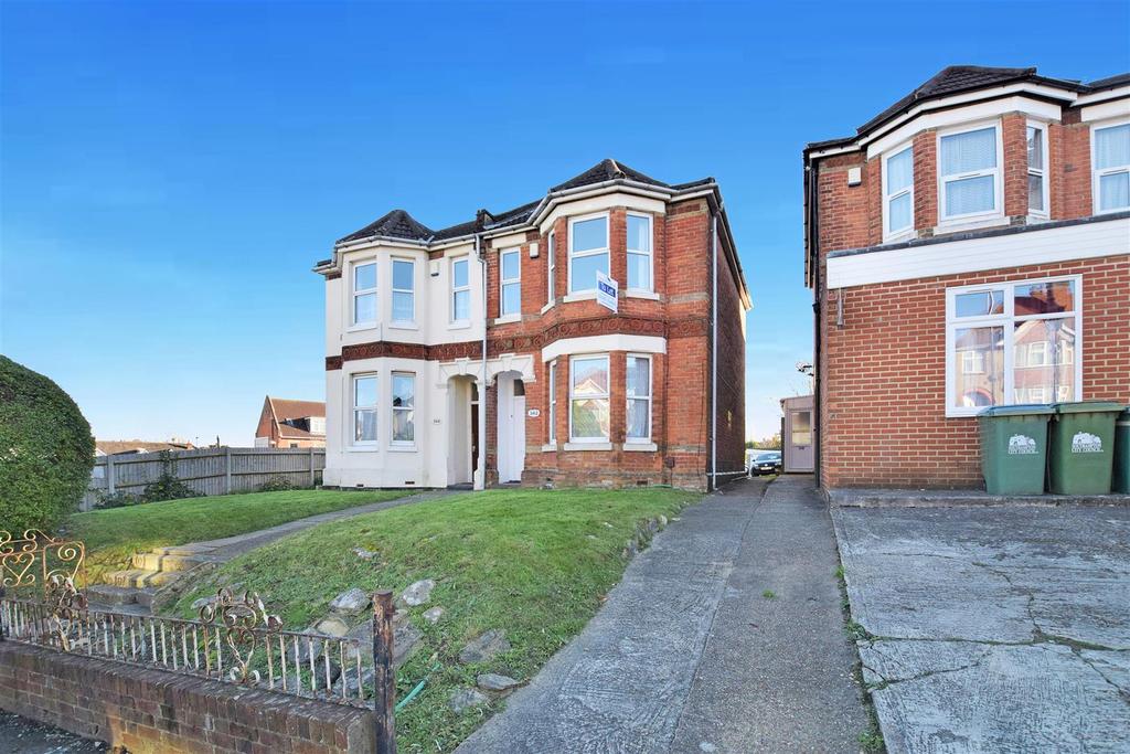 Burgess Road, Southampton 7 bed semidetached house £3,850 pcm (£888 pw)
