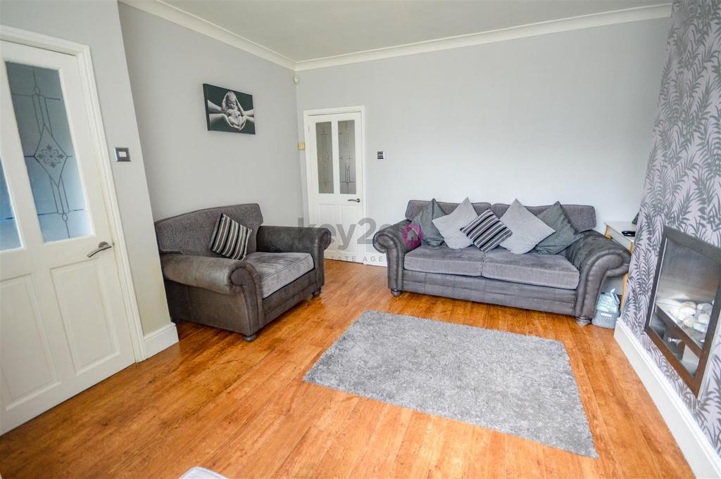 Hurlfield Avenue, Sheffield, S12 3 bed semidetached house £195,000