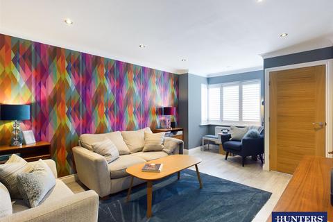 6 Bowood Close, Sunderland, SR2 0BY