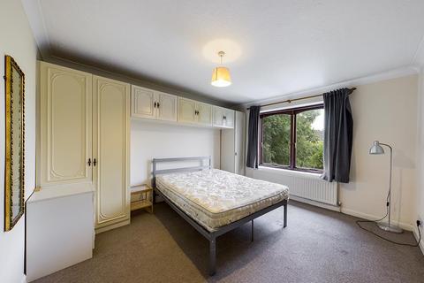39 Berkeley Close, Polygon, Southampton, SO15 2TR