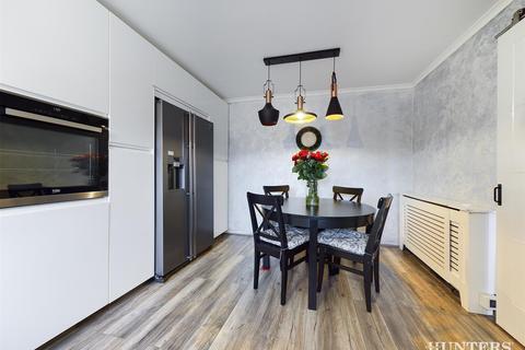 10 Bronte Place, Stanley, DH9 6XQ
