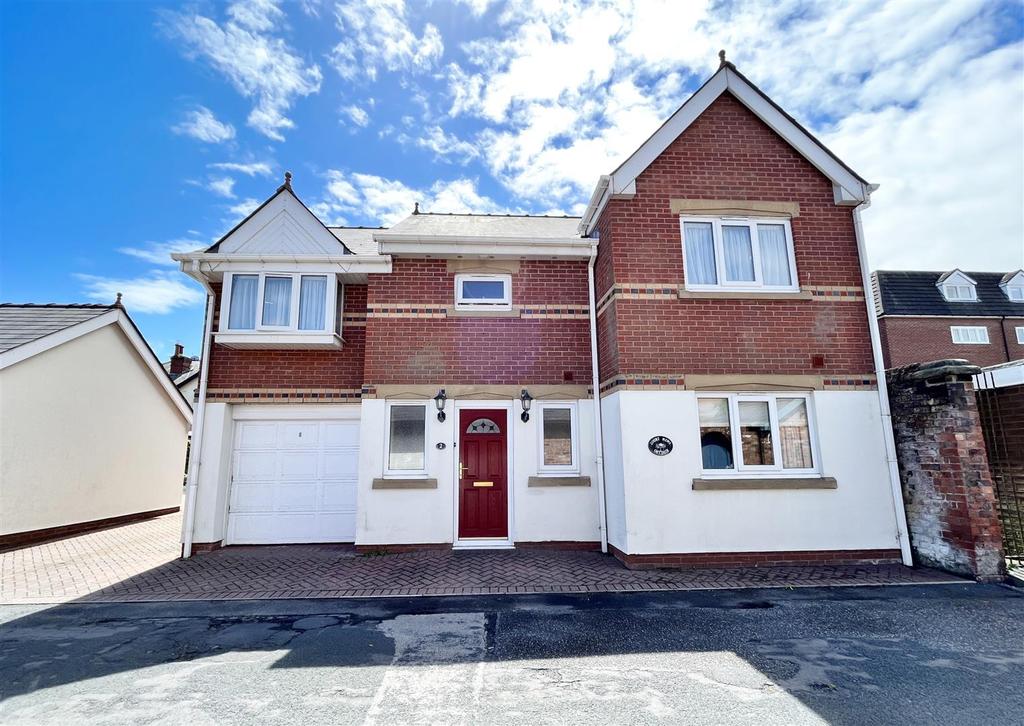 South Warton Street, Lytham 2 bed detached house for sale £349,950
