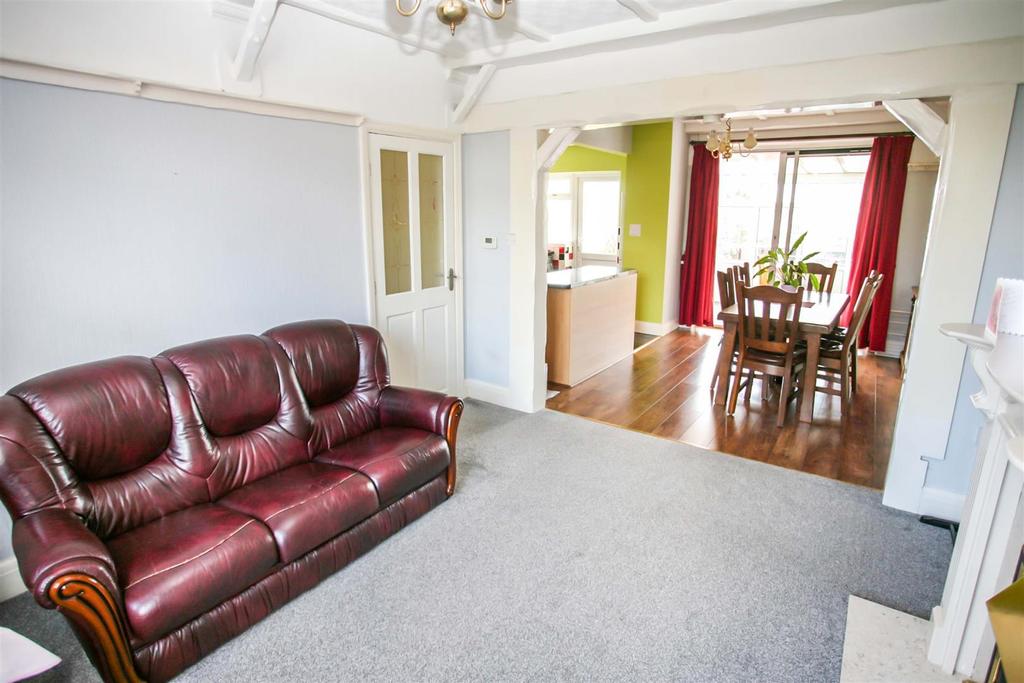 Ellison Street, Wolstanton, Newcastle 3 bed semidetached house £180,000