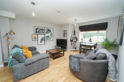 38 Eagle Close, Leighton Buzzard, LU7 4AT