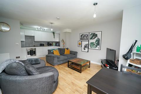 38 Eagle Close, Leighton Buzzard, LU7 4AT