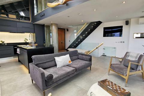 2 bedroom penthouse for sale, The Edge, Clowes Street