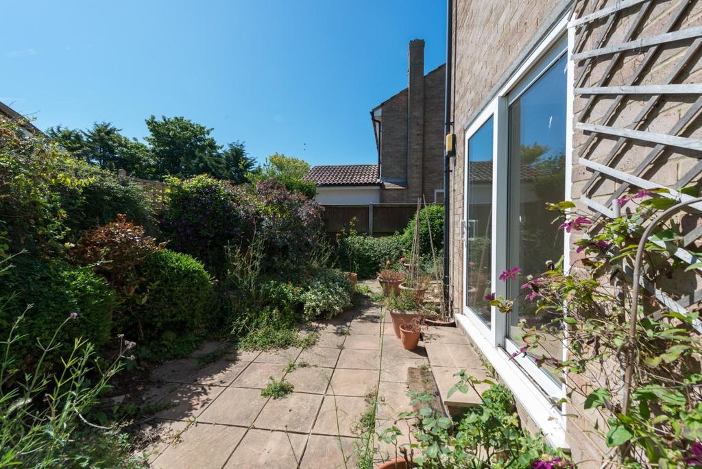 Prospect Road, Minster, Ramsgate 3 bed end of terrace house £319,995