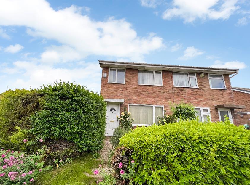 Leafield Close, Irby, Wirral 3 bed semidetached house £215,000