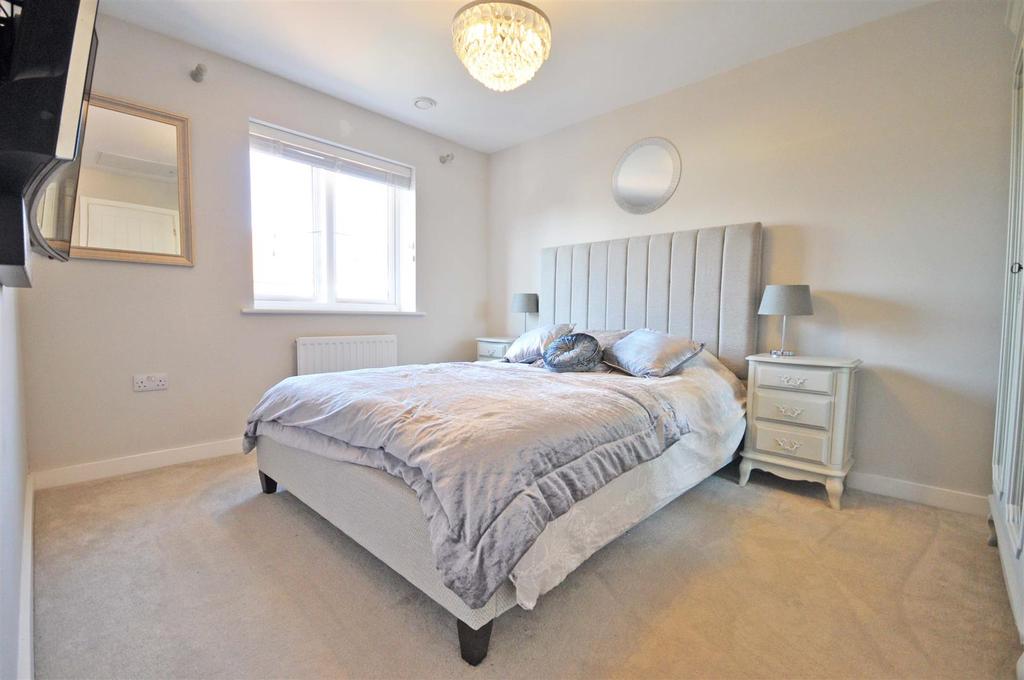 Bedroom 2a.jpg