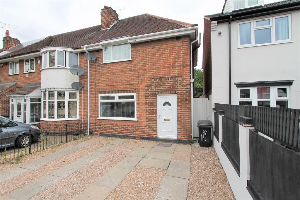 Wicklow Drive, Rowlatts Hill, Leicester LE5 3 bed townhouse £275,000
