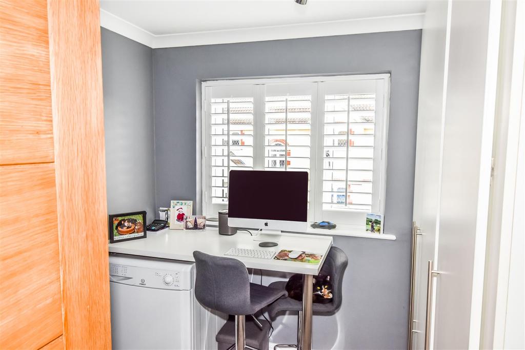 014-Bedroom3-Study.jpg
