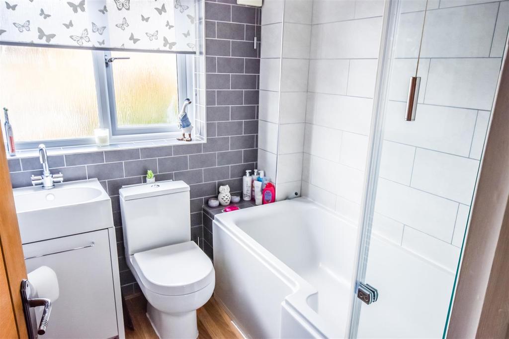 015-Master Bathroom.jpg