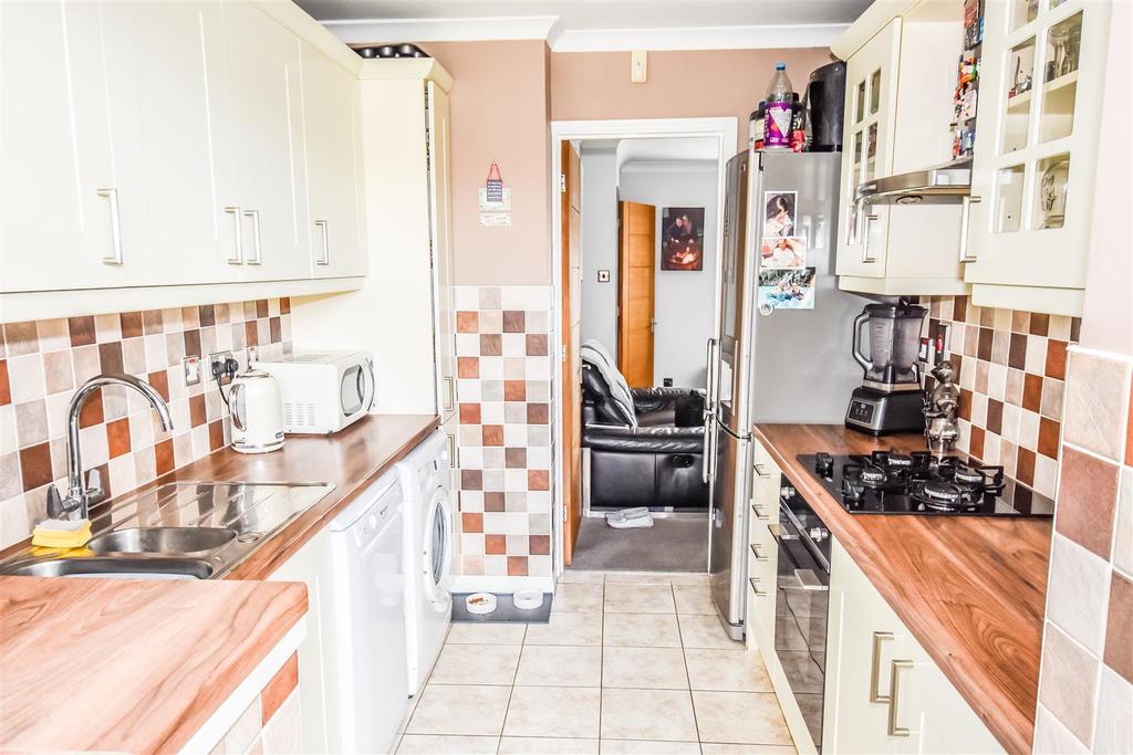 006-Kitchen2.jpg
