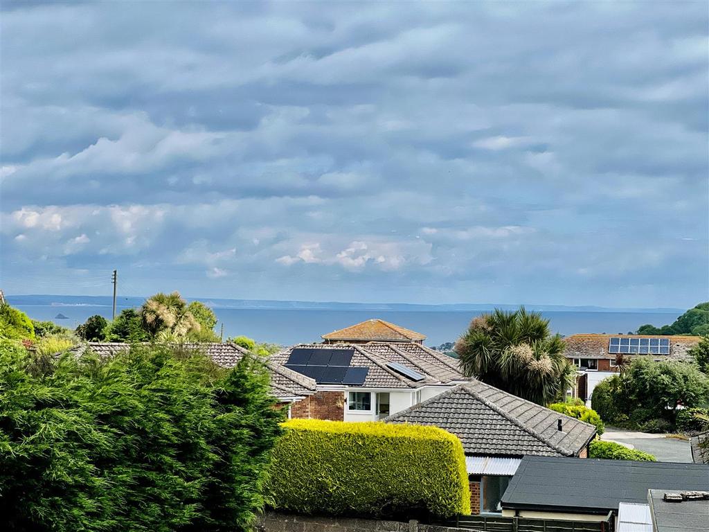 Farm, Hillhead, Brixham 2 bed detached bungalow £375,000