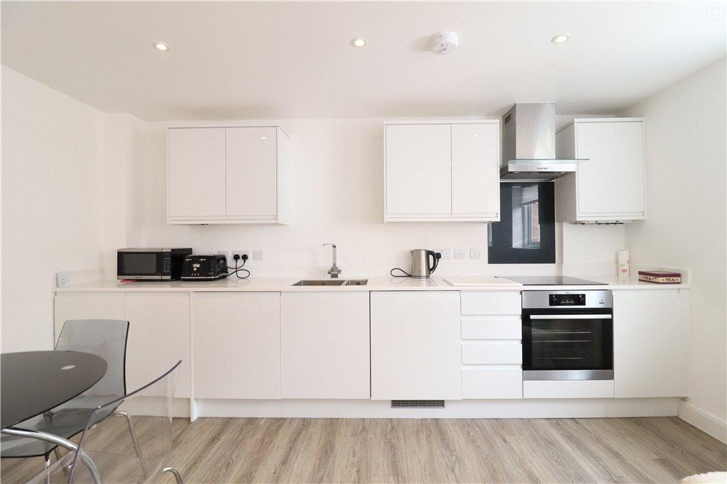 Morton Street, Leamington Spa 2 bed apartment £230,000