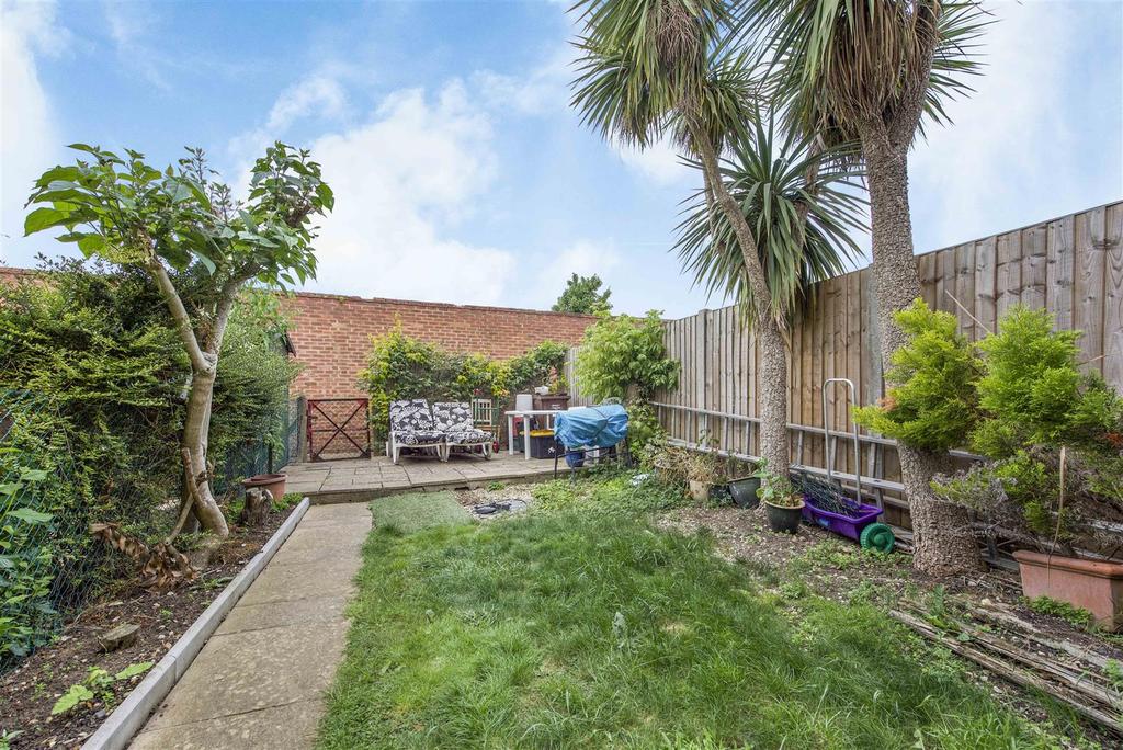 Pevensey Close, Osterley 2 bed terraced house £475,000