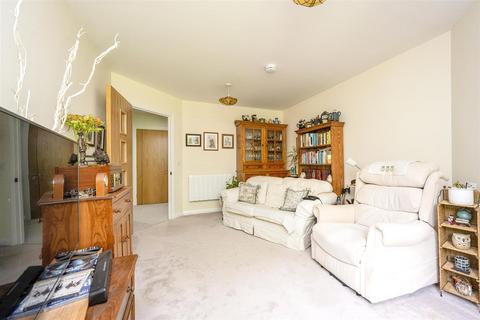 2 bedroom apartment for sale, Deans Park Court, Kingsway, Stafford, Staffordshire, ST16 1GD