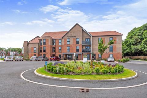 2 bedroom apartment for sale, Deans Park Court, Kingsway, Stafford, Staffordshire, ST16 1GD