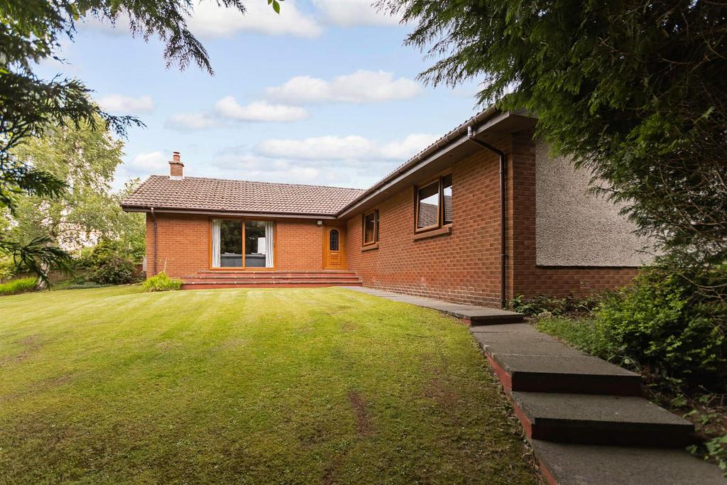 34 Muir Road, Townhill, Dunfermline... 4 bed detached bungalow £340,000