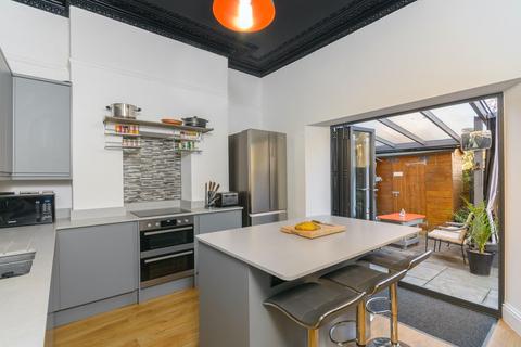 5 bedroom end of terrace house for sale - Waverley Road, Cotham