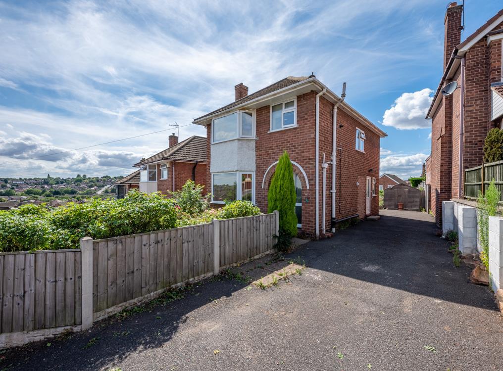 Violet Road, Carlton, Nottingham 3 bed detached house for sale £260,000
