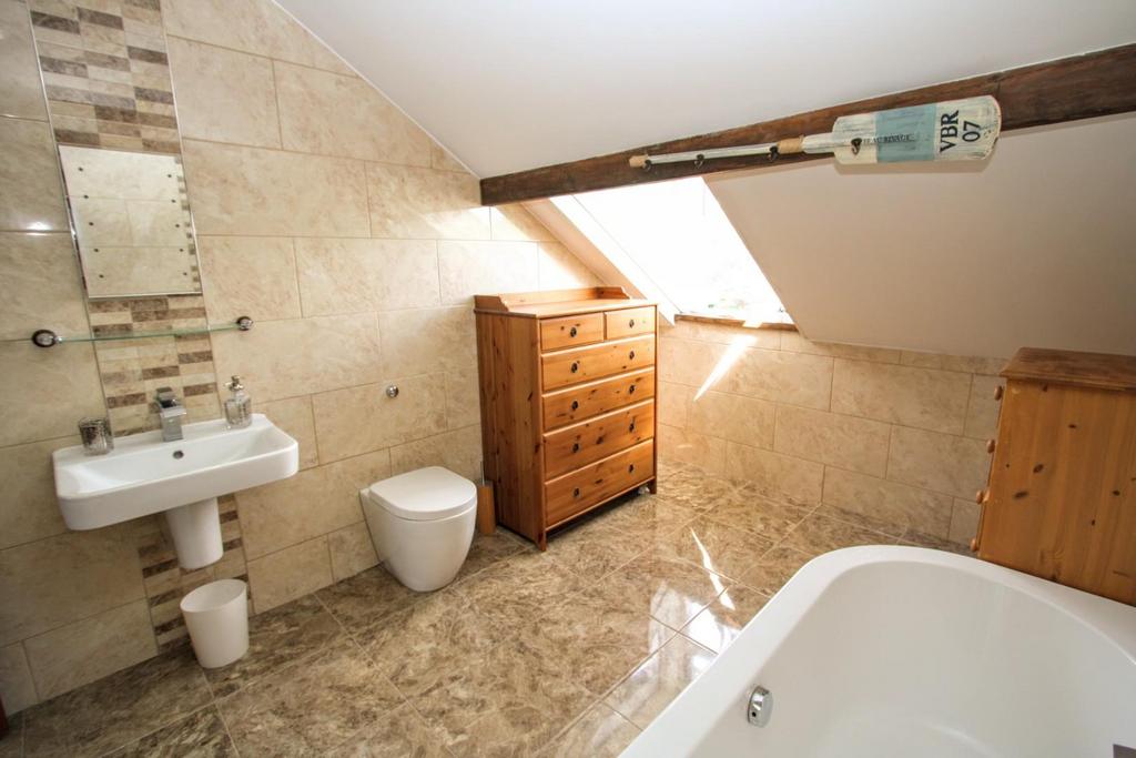 Bathroom/w.c.