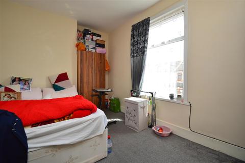 5 bedroom terraced house for sale - Second Avenue, Manor Park, E12 6EH