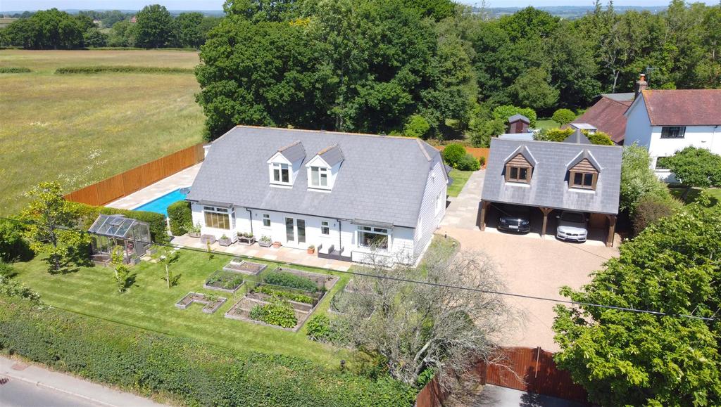Northiam Road, Staplecross 5 bed detached house for sale £925,000