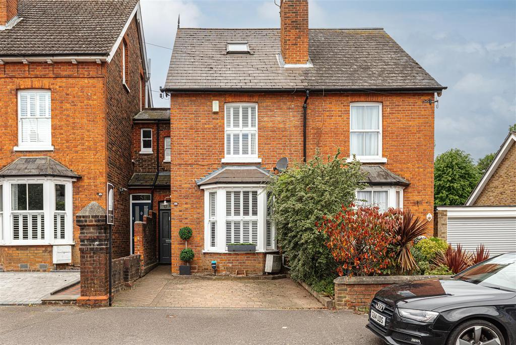 Shrewsbury Road, Redhill 3 bed semidetached house for sale £650,000