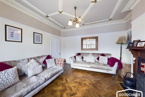 69 Lichfield Road, Bloxwich, Walsall, WS3 3LT