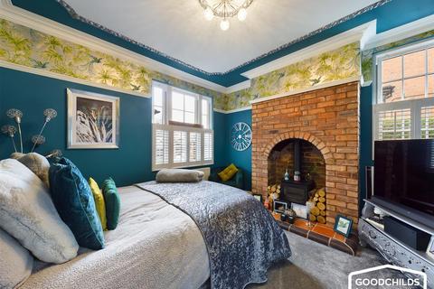 69 Lichfield Road, Bloxwich, Walsall, WS3 3LT