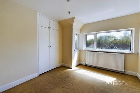 29 Thrigby Road, Chessington, KT9 2AH