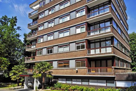 3 bedroom flat for sale, Oak Hill Park, Hampstead NW3