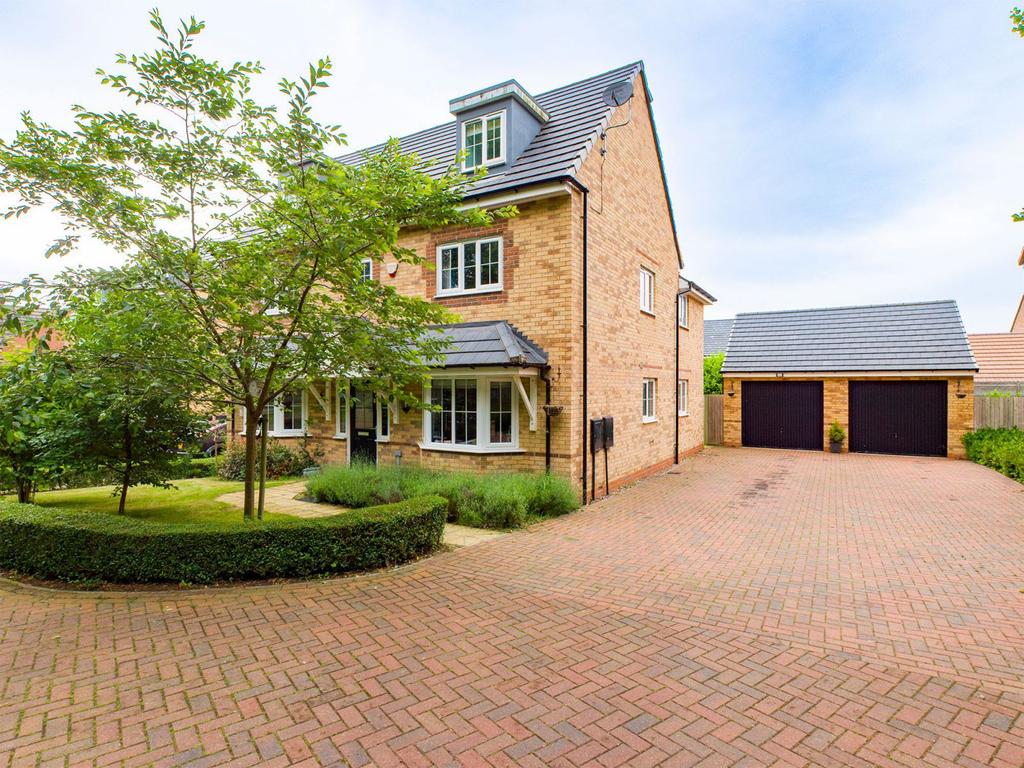 Cowley Meadow Way, Crick, Northampton NN6 7TY 5 bed detached house for