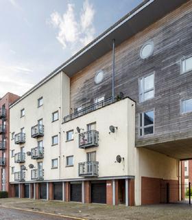 undefined, Thorter Neuk, City Quay, City Centre, Dundee, DD1