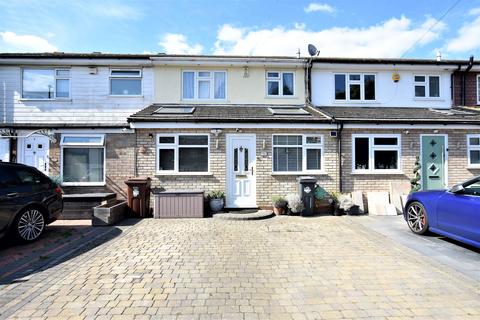 3 Fairlawn Close, Feltham, TW13 6LQ