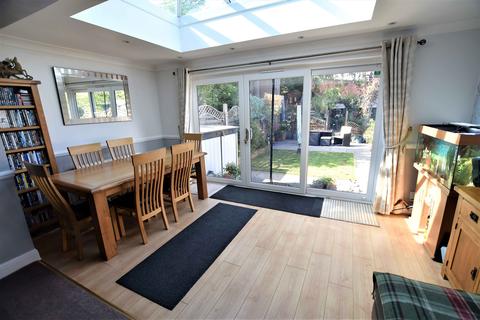 3 Fairlawn Close, Feltham, TW13 6LQ