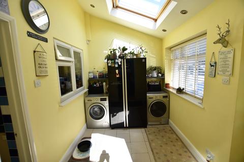 3 Fairlawn Close, Feltham, TW13 6LQ