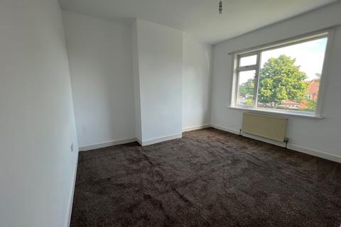3 bedroom semi-detached house to rent, Kedleston Road, Hall Green