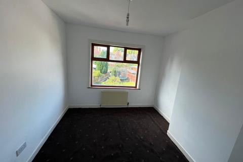3 bedroom semi-detached house to rent, Kedleston Road, Hall Green