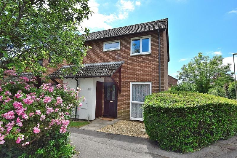 Poplar Road, Ashley, Hampshire. BH25 5XP 2 bed end of terrace house £
